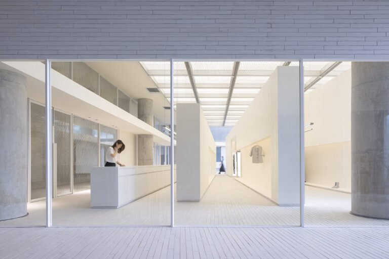 SND Sanya / Varied Associates