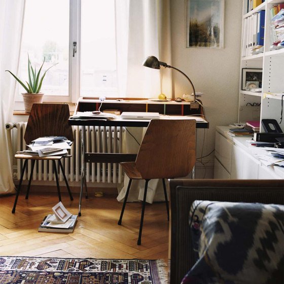 Dwelling workplace desks: 10 examples for an expert and private workspace | Information | Architonic