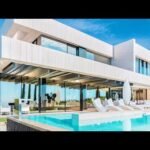 Inside Joaquin Torres Extremely Commonplace Architectural Masterpiece
