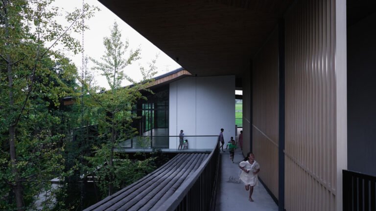 China Cereals and Oils Exhibition Heart / Archermit