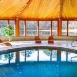 8 of the Finest Airbnb Properties With Heated Indoor Swimming pools