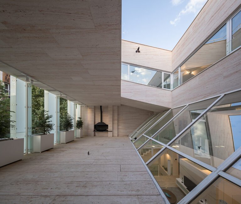 Inside Out Home / MA Workplace