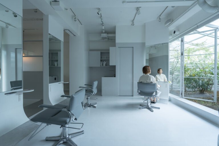 Maitre Hair Salon / FATHOM