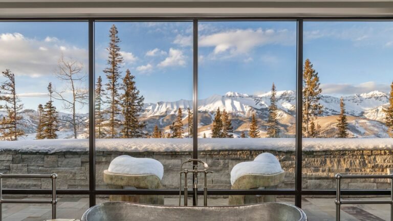 A few of the Dreamiest Ski Chalets on the Actual Property Market Proper Now
