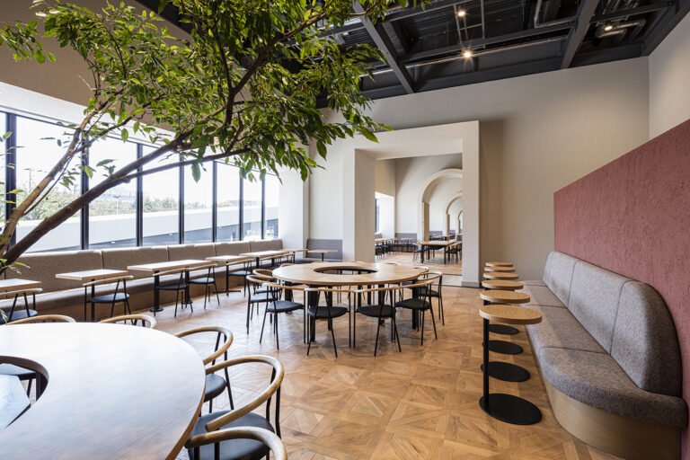 7 Gates Lounge / Shio Architect Design Workplace