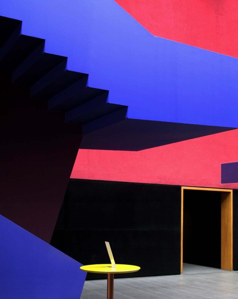 “Coloration Is Life!”: Sequence of Images Reveals the Significance of Colours and Shapes in Ruy Ohtake’s Structure