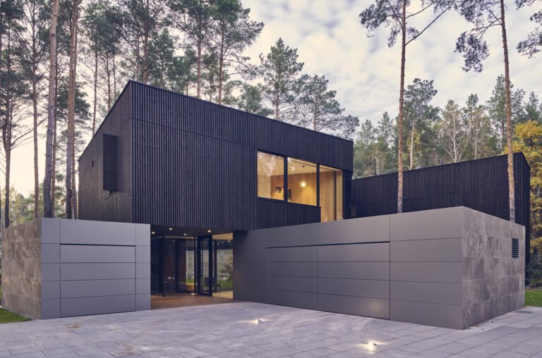 Wind Home / Mobius Architekci