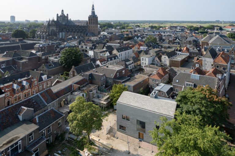 Quay Wall Home / Thomas Kemme Architects