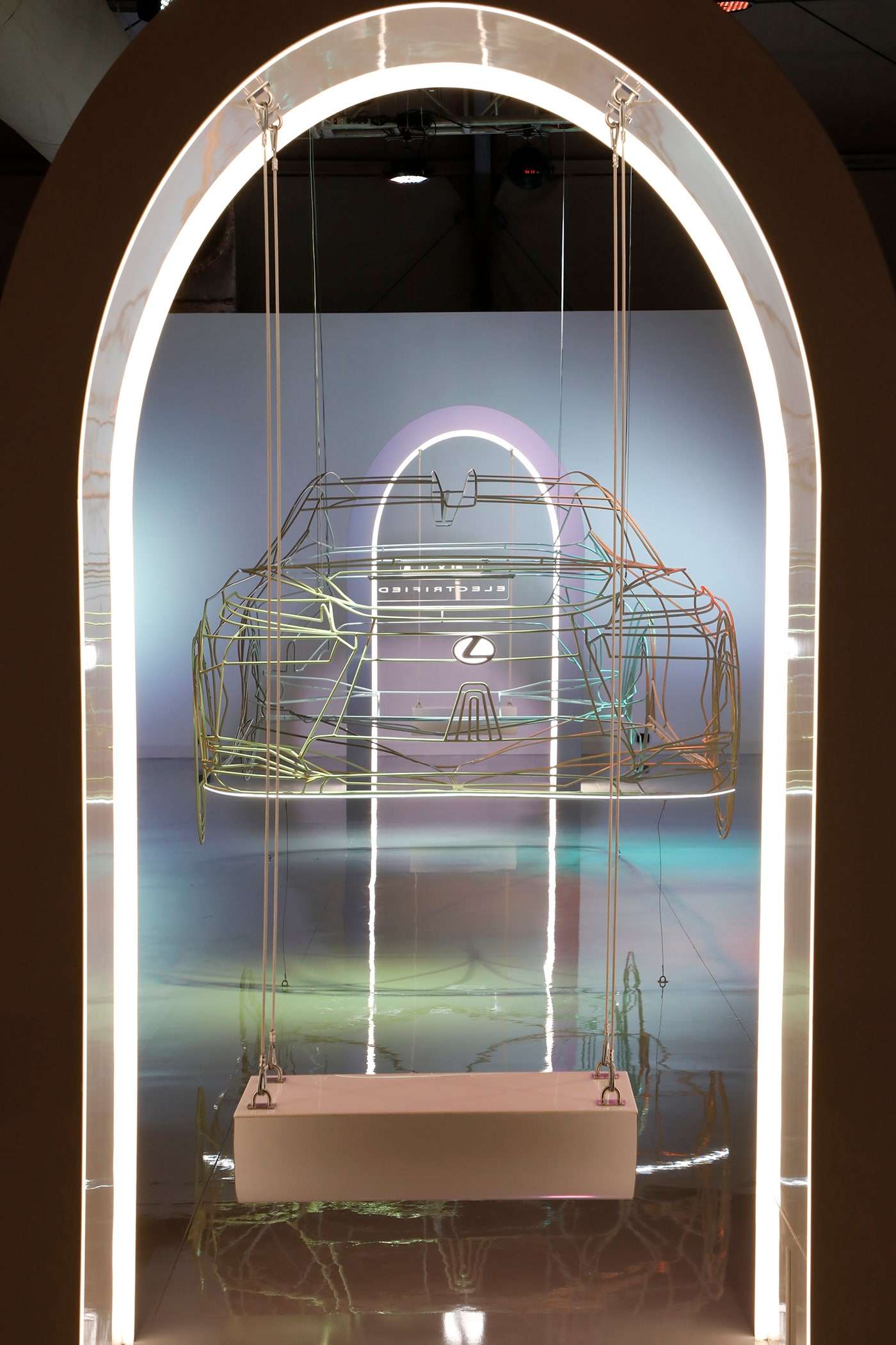 ربما تحتوي الصورة على أثاث ومباني معمارية