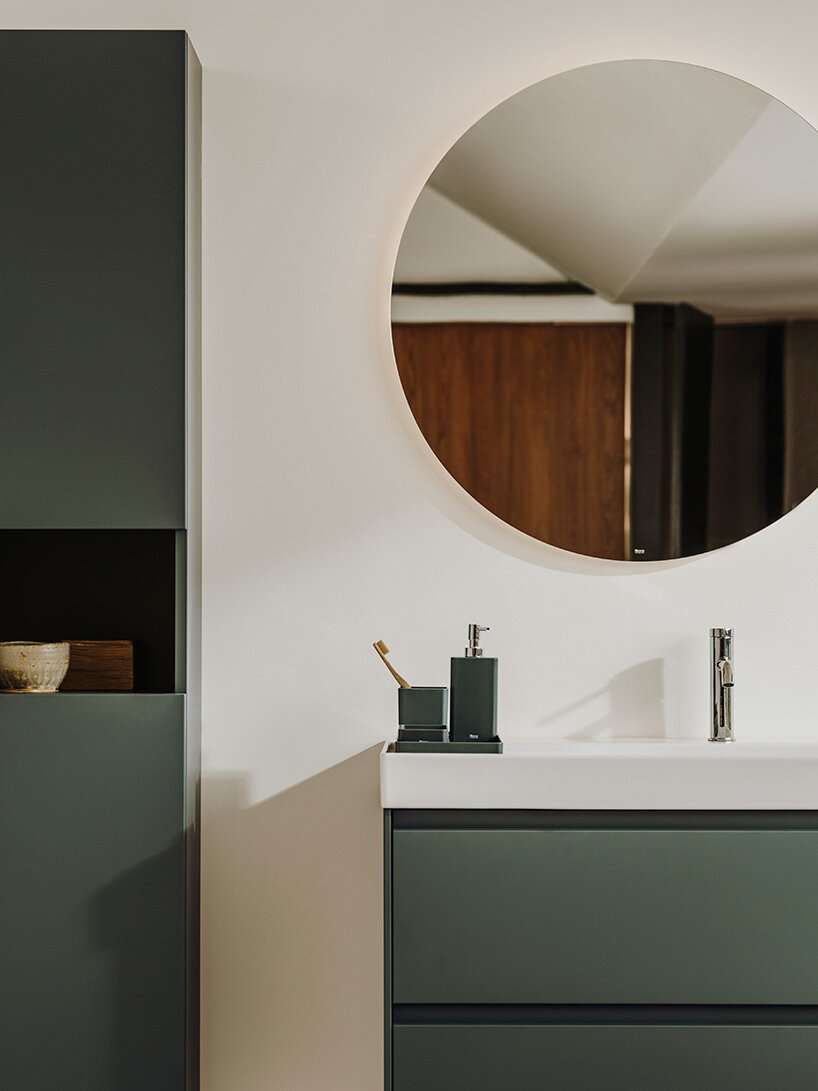 أشكال نمط الحياة في البحر الأبيض المتوسط ​​مجموعة روكا أونا الكاملة للحمامات