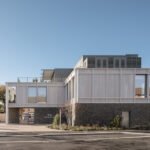 جناح الزوار / Moxon Architects ، © Simon Kennedy
