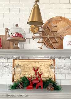 شريط مشروبات المطبخ {ببلاط جديد ورفوف} كشف | فرخ ديكور مقتصد