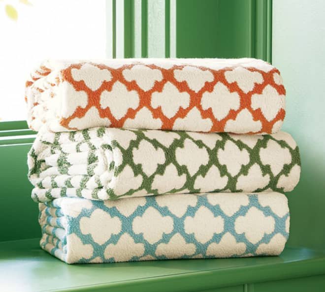 كيفية طي المناشف كما يفعلون في المنتجع الصحي
