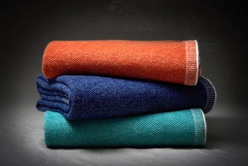  متعة الحياكة مايستريا رمي فيبي لامبسوول بواسطة ماسترو رافائيل |  Architonic
