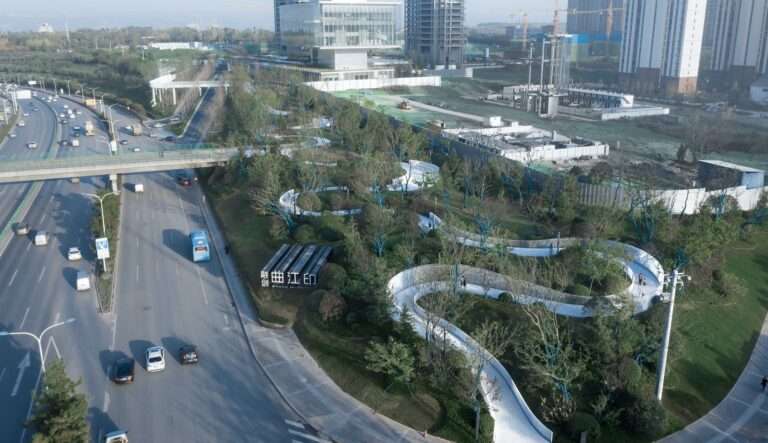 © تضاريس TROP + مساحة مفتوحة