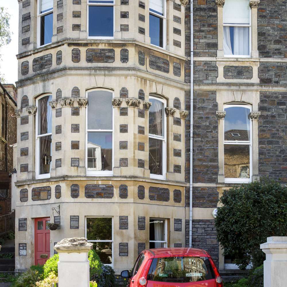 منزل محوّل خارجي مسطح