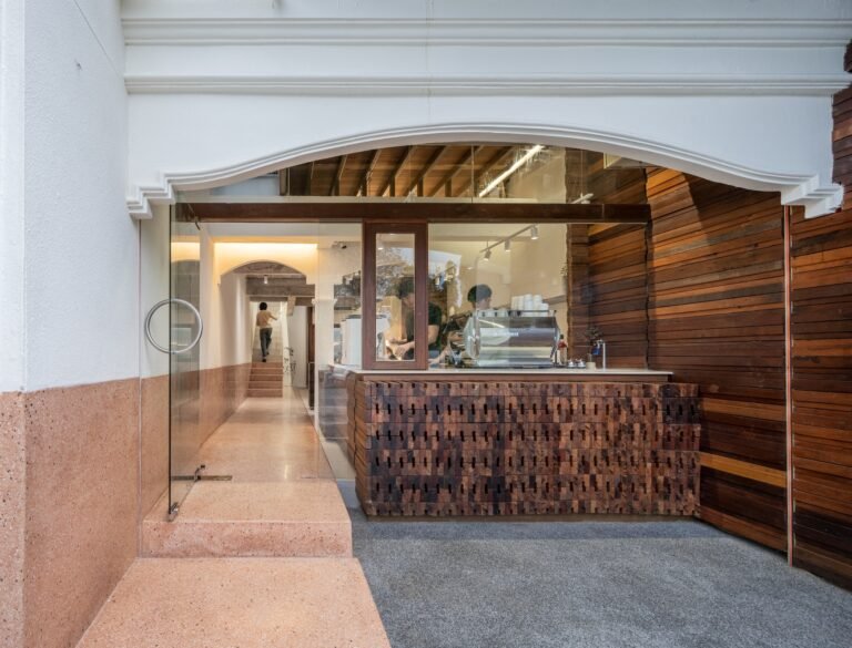 Sonny Espresso&Juice / BodinChapa Architects