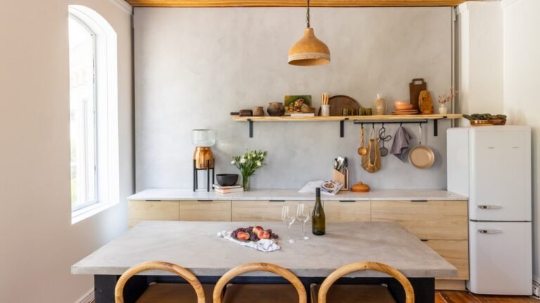 A Meals Photographer Constructed Her Dream Studio in Austin for $12K