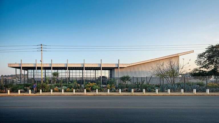 Devland SOWETO Education Campus بواسطة William Reue Architecture | 2022-01-01