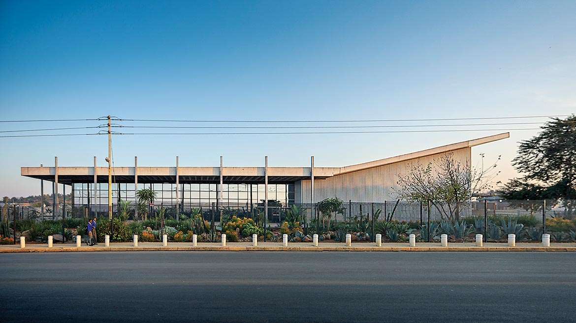 Devland SOWETO Education Campus بواسطة William Reue Architecture | 2022-01-01