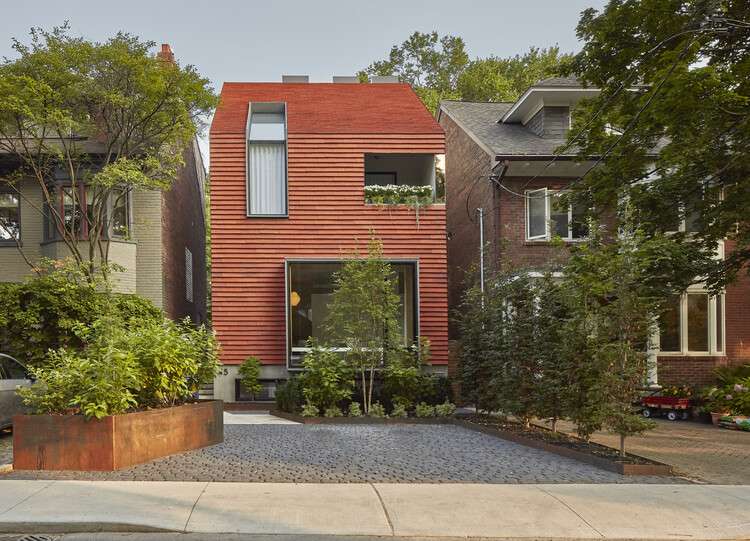 Tile House / Kohn Shnier Architects ، © Michael van Leur