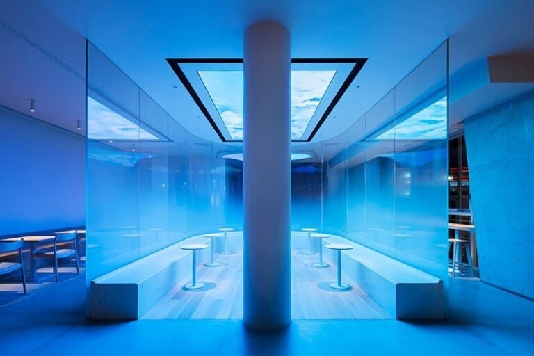 I IN infuses japanese café with vivid-blue tone that stimulates the senses