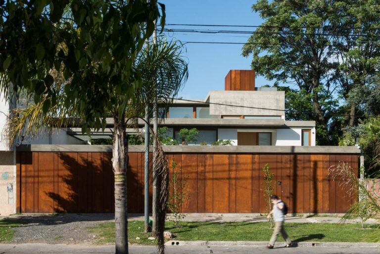 Casa 7 / Lescano-Puente arqs