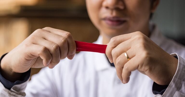 scientists create the primary stretchable and washable battery