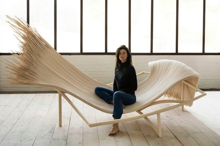 "الروطان بالتأكيد على قيد الحياة" - أوريلي هوجي على استخدام الحركة كوسيط فني
