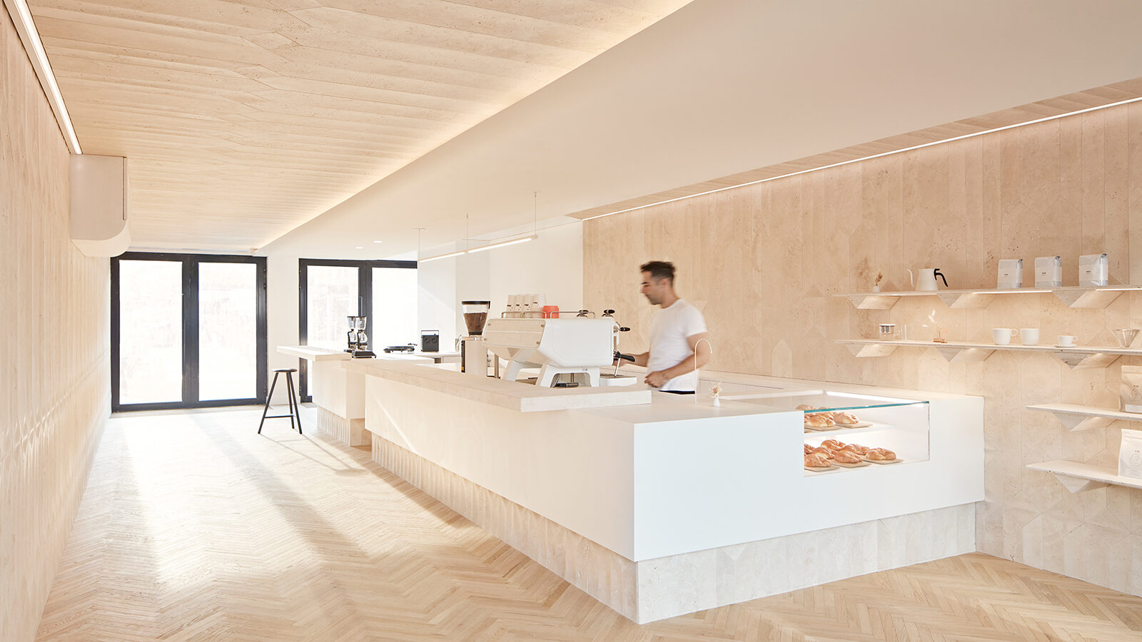 تم تغليف Milky's Cloud Coffee Room في Smooth Travertine - مجلة Azure