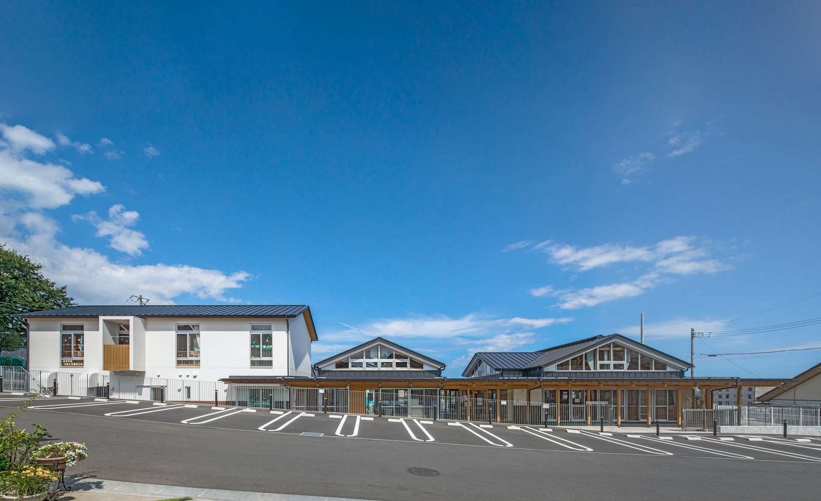 © MIKAMI Architects