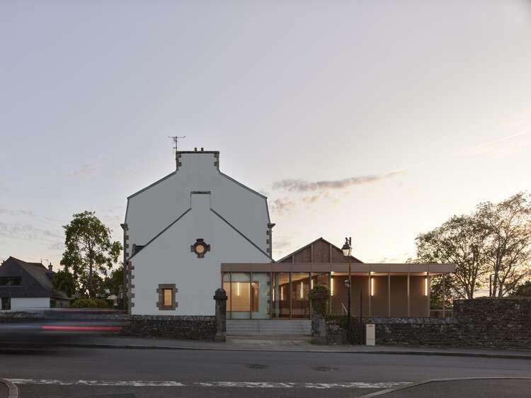 مكان الحدث في Riec sur Belon / Guinée et Potin Architects ، © Stéphane Chalmeau