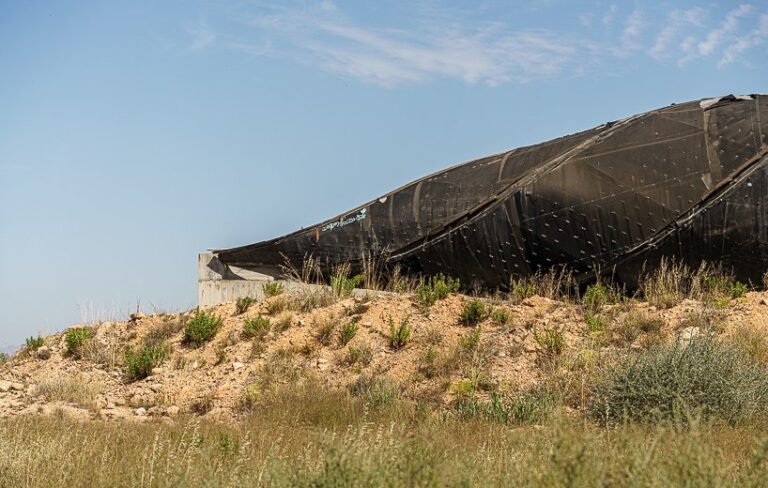 photographer kyrre sundal captures toyo ito’s ‘la caracola’ modern wreck in spain