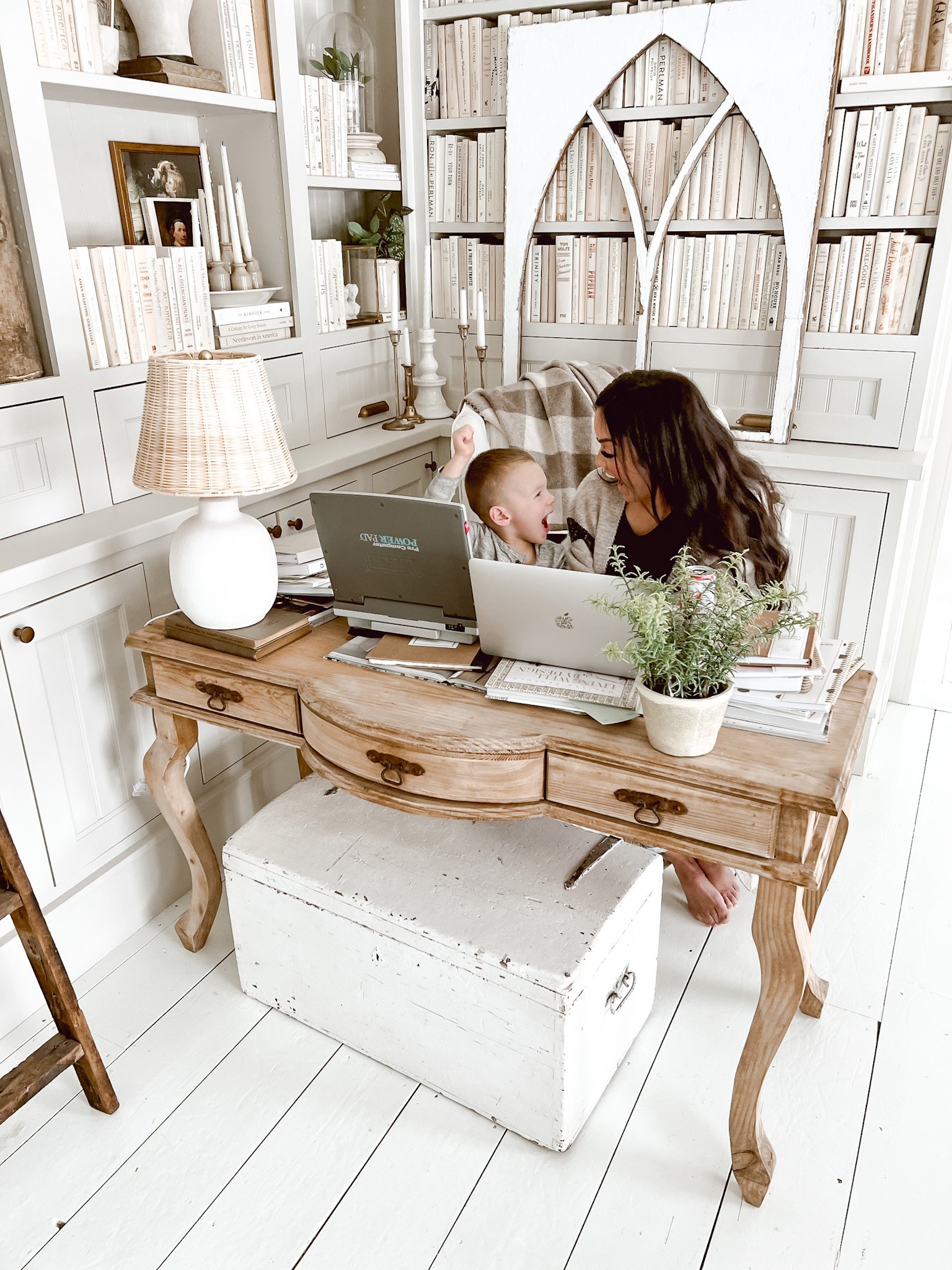 الأشياء المفضلة يوم الجمعة: معلومات توقيع الكتاب ، وديكور الشتاء ، واكتشافاتي الجمعة!