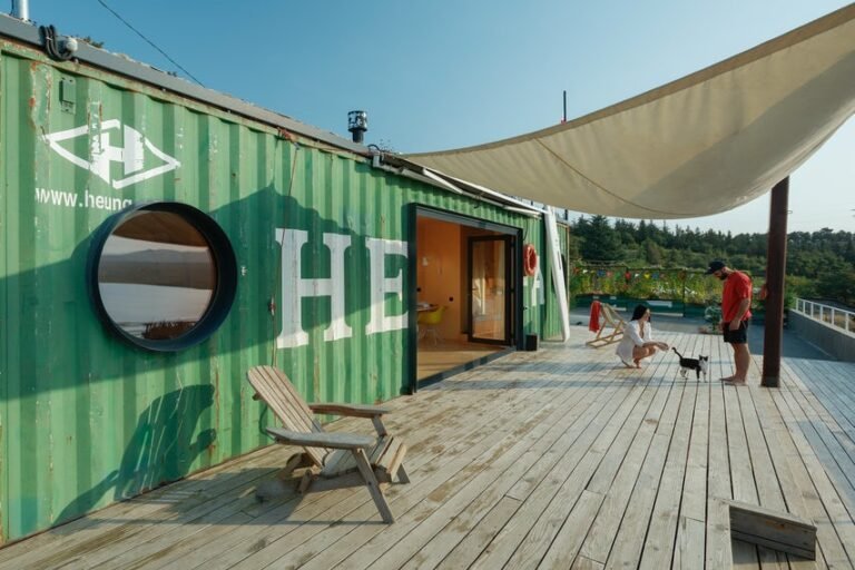 MUA Getaway Place // MUA Architecture & Placemaking