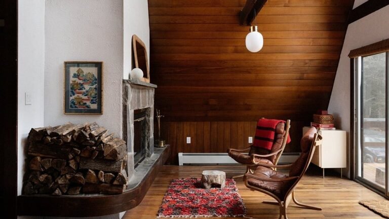 A Cabin in the Pennsylvania Woods Gets Rid of Its “Hall of Horrors”