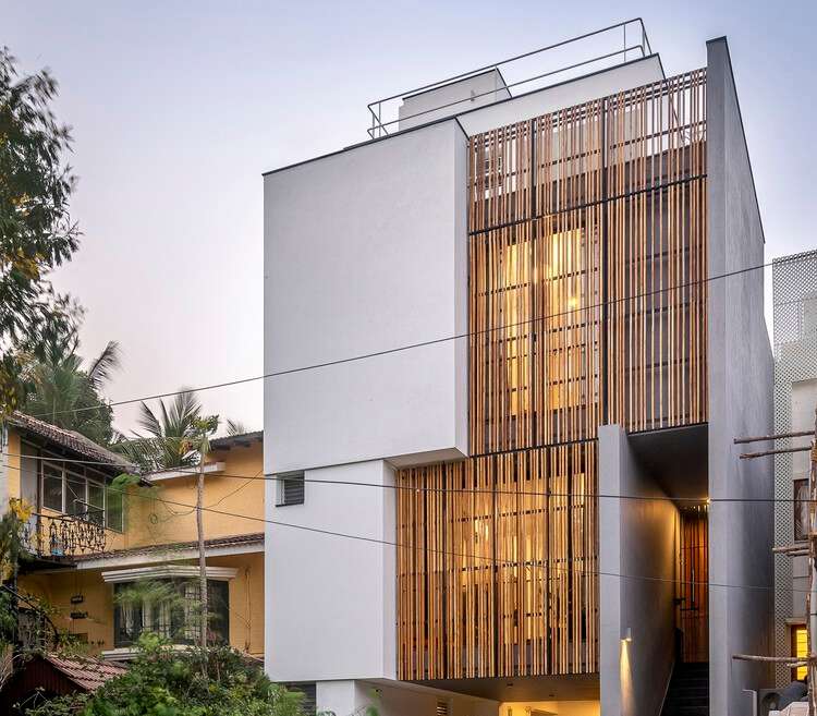 الجدار إلى وول هاوس / مود ، © ياش جاين