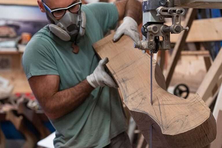 هومو فابر: designboom يزور il forcolaio matto ، أصغر ريمير في البندقية