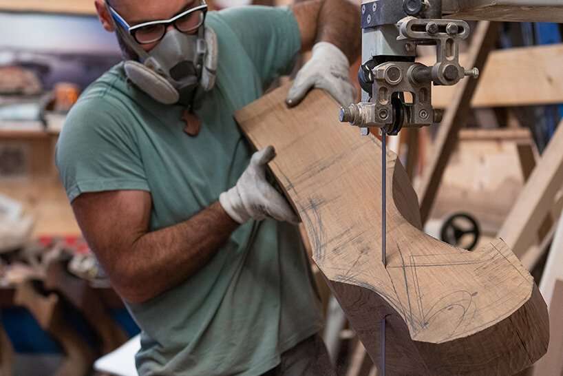 هومو فابر: designboom يزور il forcolaio matto ، أصغر ريمير في البندقية