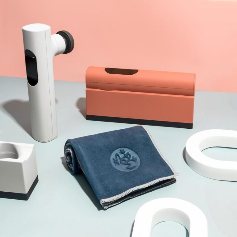 يهدئ الغنائي العضلات ويهزم العيون
