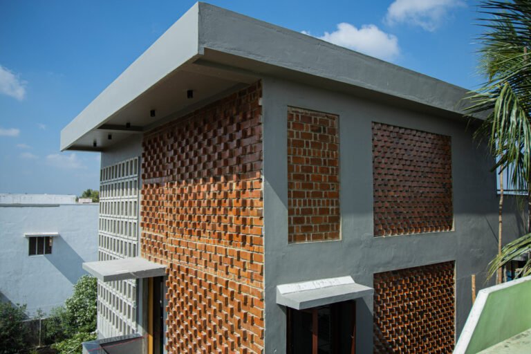 Project X22 House / SomA Architects