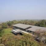 Lake Shore House / SPASM Design Architects