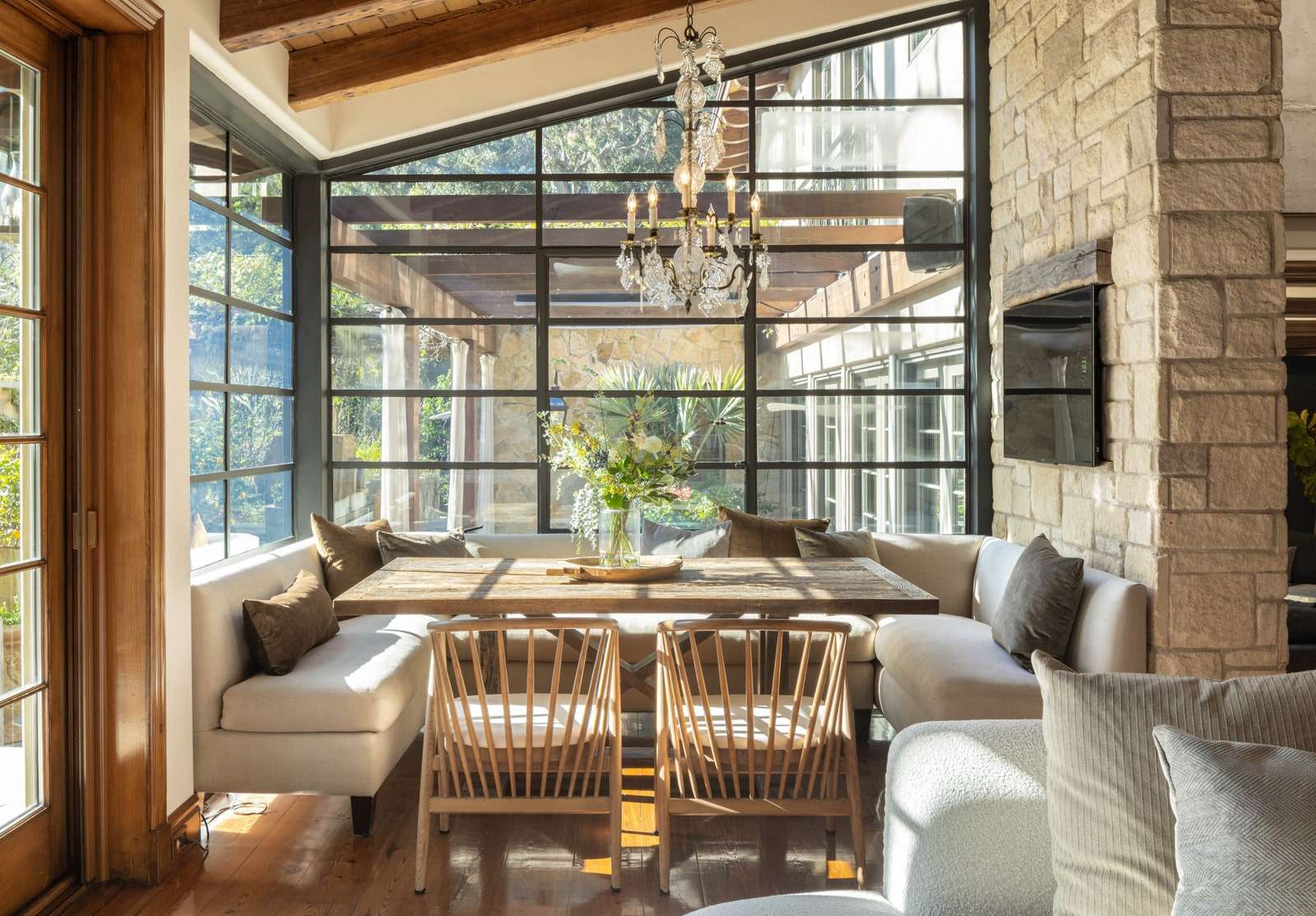 زاوية الإفطار.