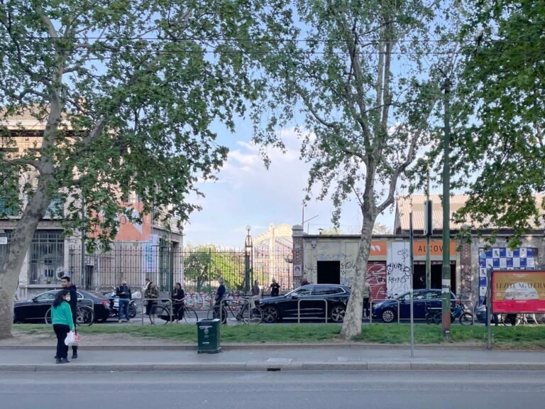 Alcova, a temporary design exhibition in Milan, takes place within a wider context of real estate speculation