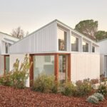 camps felip arquitecturia shapes its ‘house 016’ as a cluster of six sloping volumes