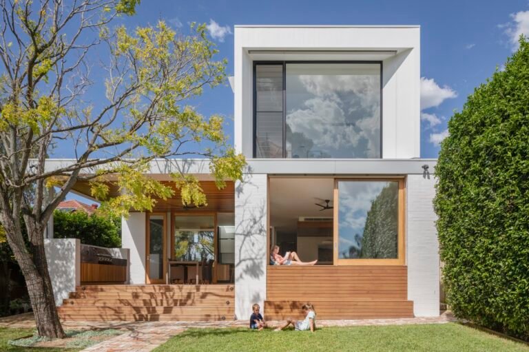 Dave and Libby’s Gladesville House / Vanessa Wegner Architect