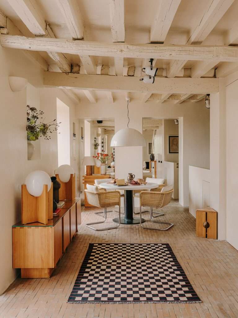 سجادة طاولة مصباح معلق