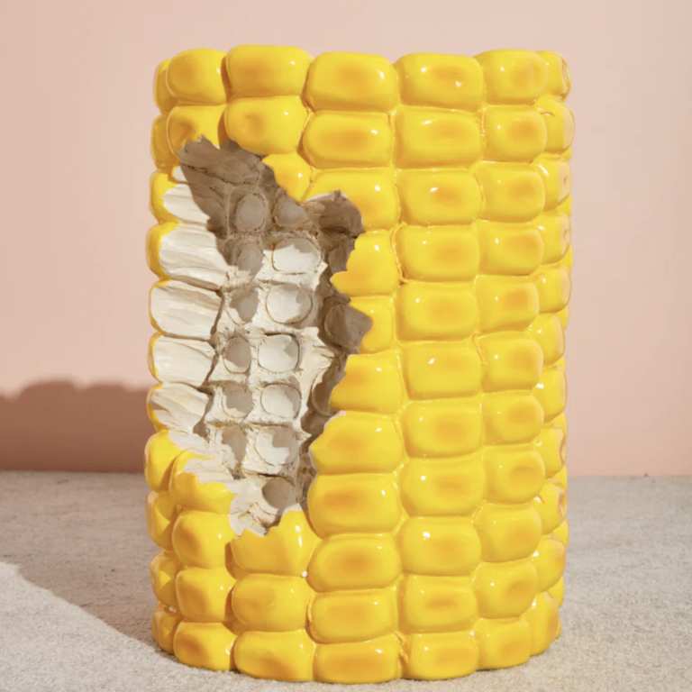 كرسي الذرة هذا لن يخرج عن الموسم أبدًا