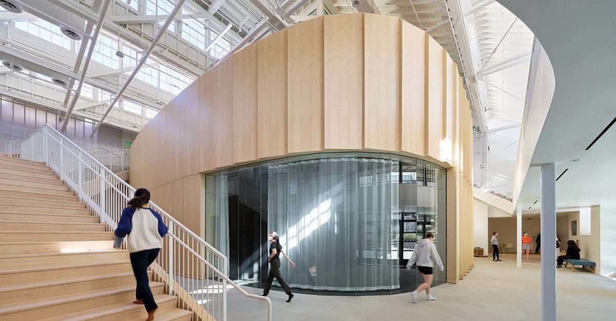 Lorcan O’Herlihy Packs the House for a New Dance Center