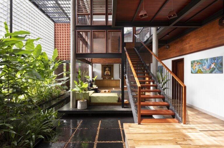 Celandine House / 7th Hue Architecture Studio